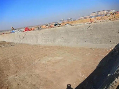 钟山高铁桩基础建设